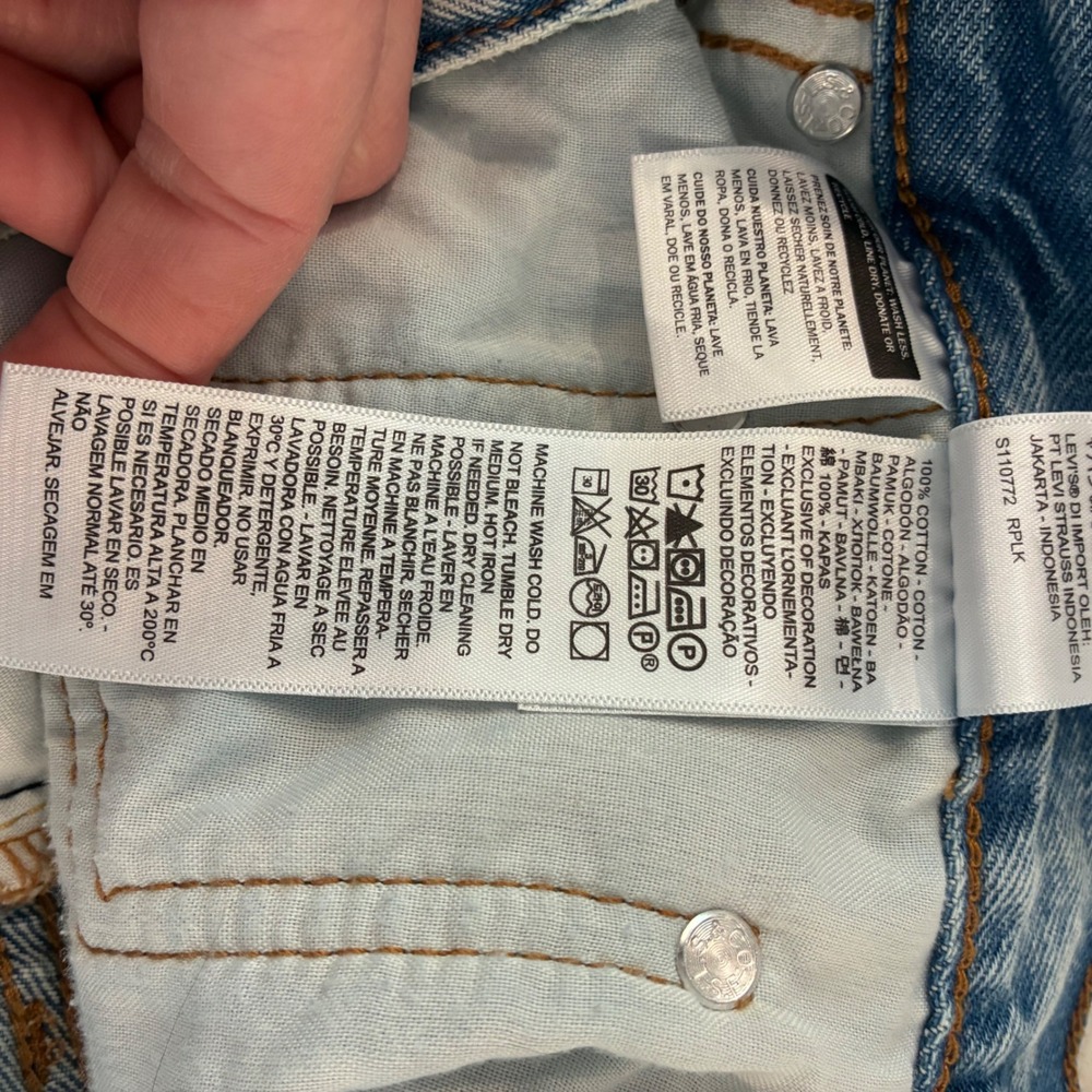 Levi's Denim Skirt 28 Maxi RawHem ButtonFly Boho Western Cowgirl Festival Hippie - Picture 6 of 9